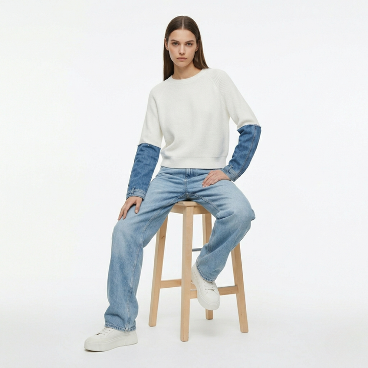 Sweatshirt with contrast sleeves